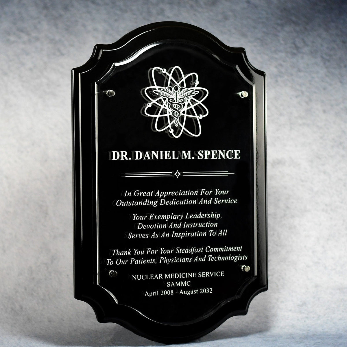 Plaque With Rope Edge Plaques